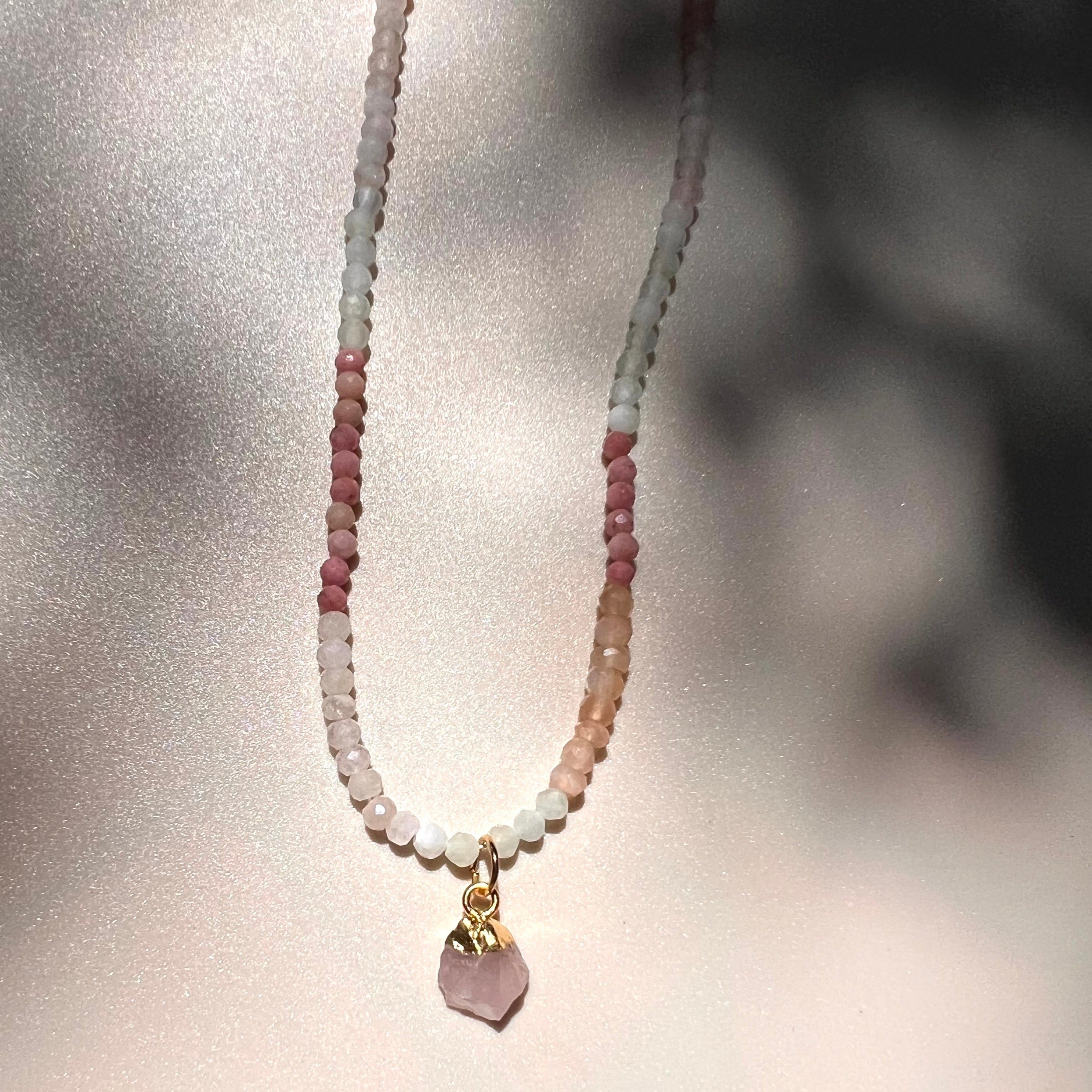 Blossom necklace with rose Quartz 