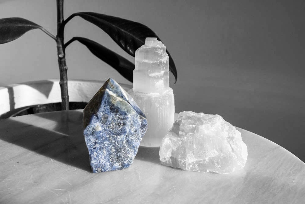 Sodalite Top Polished Crystal Generator