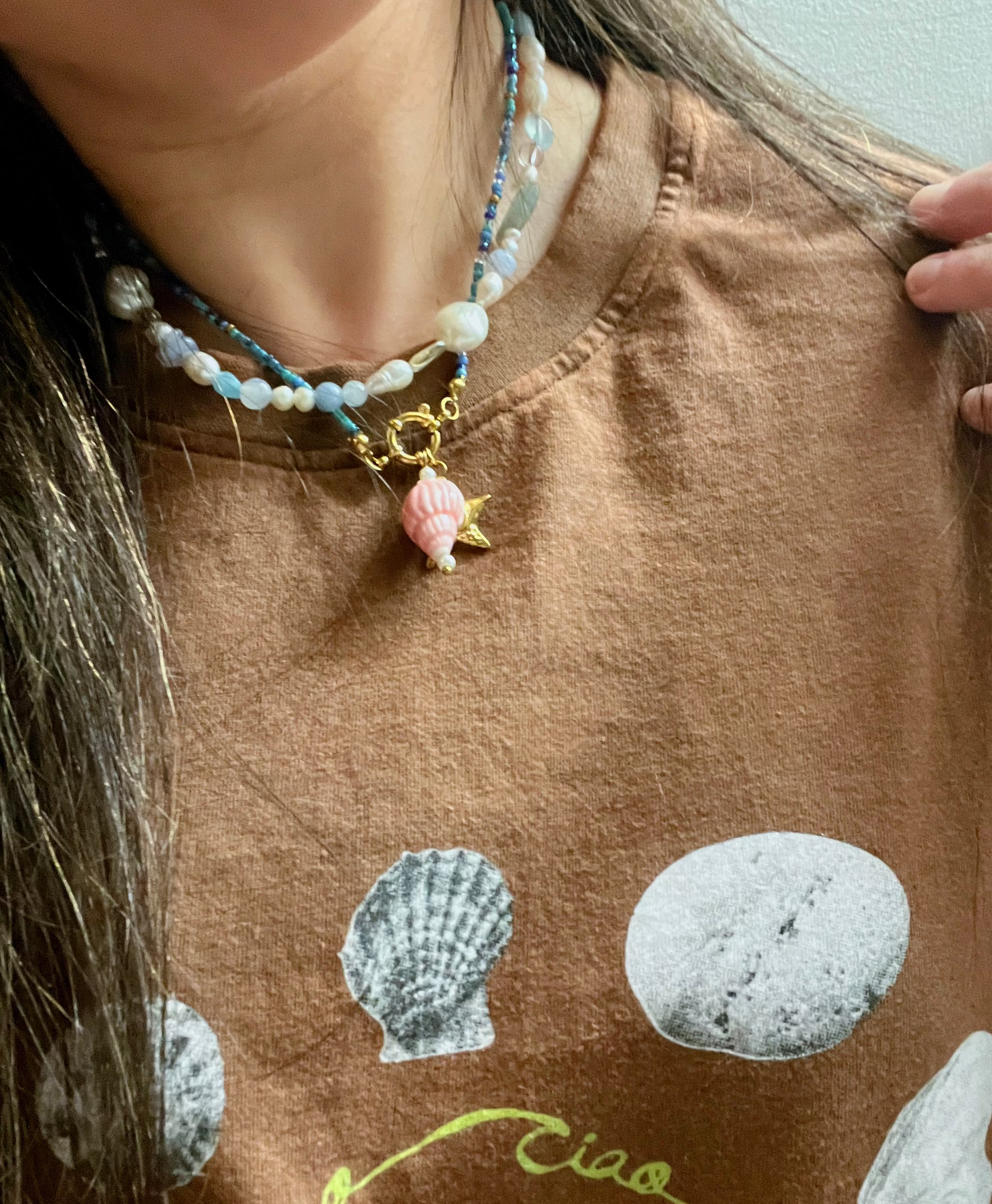 Island Blue - Pink Shell Beaded Necklace