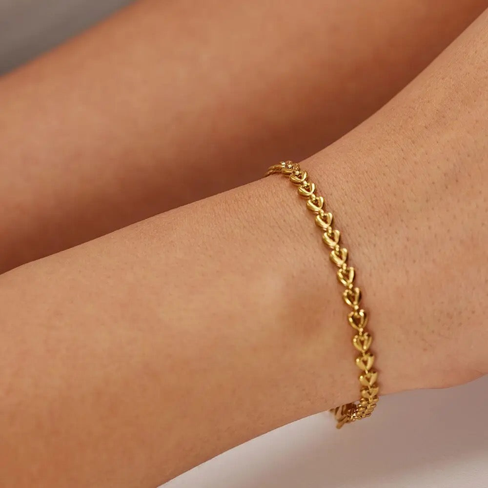 heart link bracelet