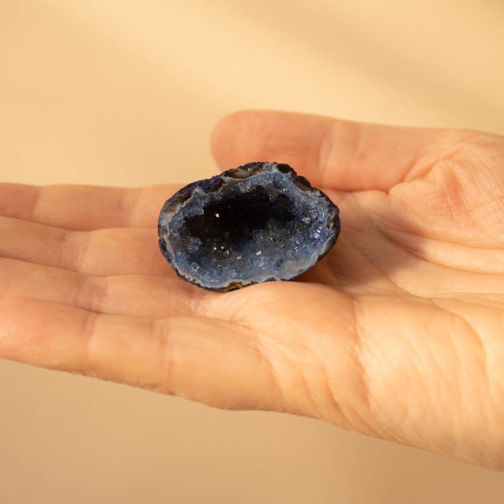 Quartz Geode – Sparkling Blue Crystal Cluster