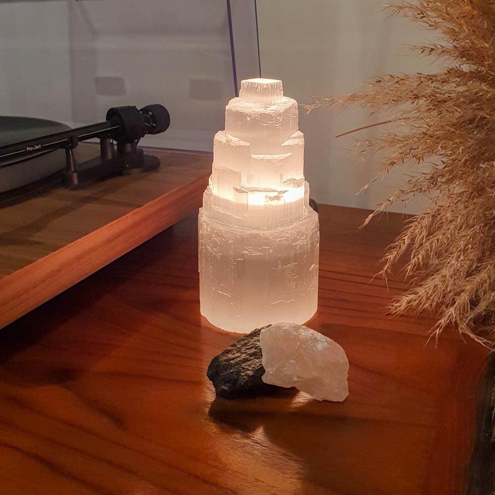 selenite lamp with crystal roughs