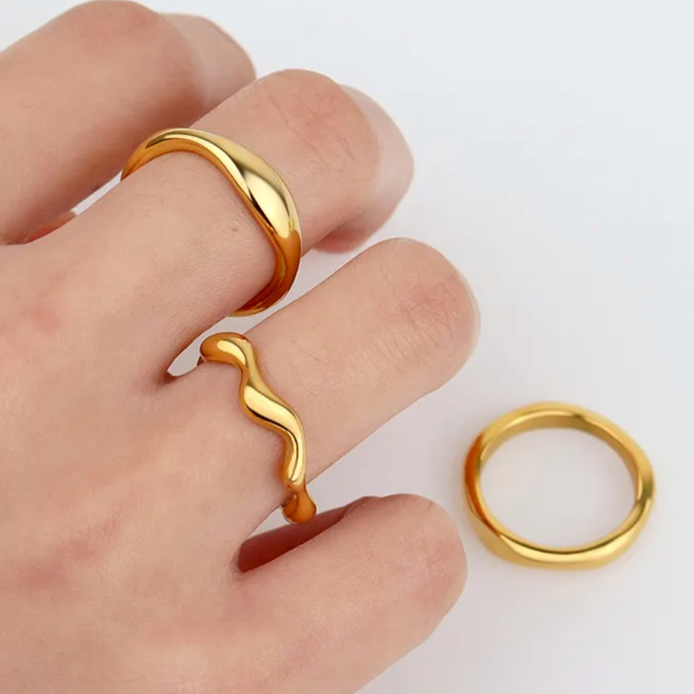 Curvy Wave Ring - Waterproof Gold