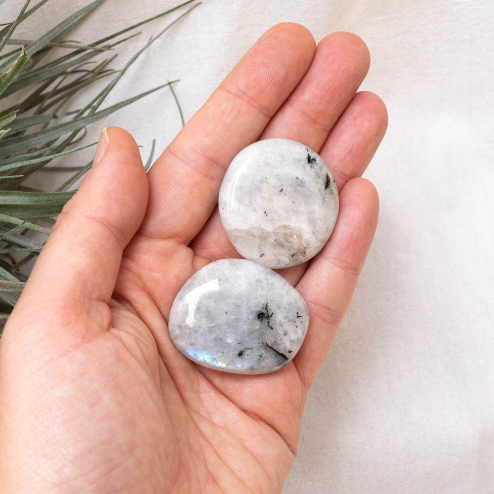 Moonstone palm stone